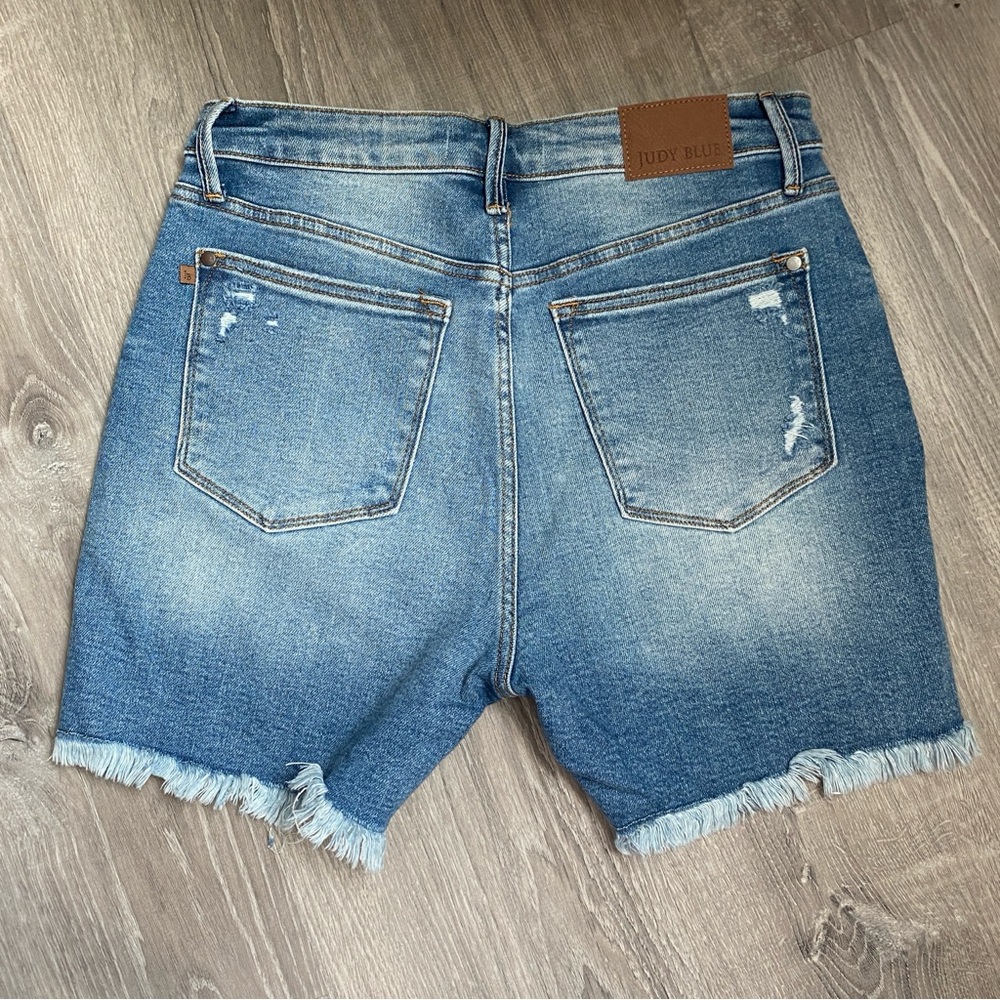 Judy Blue High Rise Distressed Blue Jeans - Picture 5 of 6